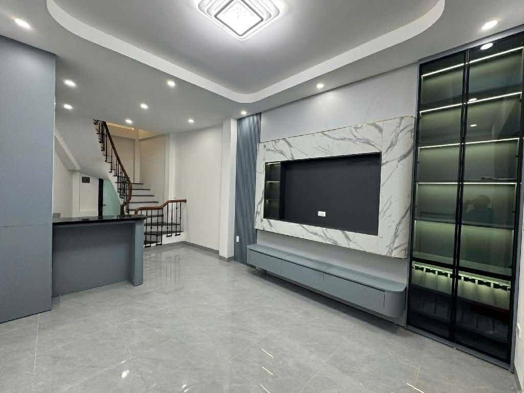 NHÀ GẦN PHỐ XÃ ĐÀN_NGÕ THÔNG 3 GÁC TRÁNH_KINH DOANH NHỎ_36m2 x 5T_FULL NỘI THẤT, hơn 8 tỷ